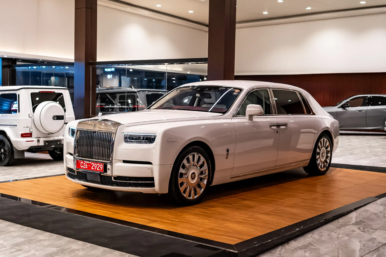 Rolls-Royce Phantom 8 EWB